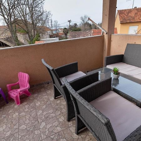 Modern Apartment Sara-Near The Beach Privlaka  Esterno foto