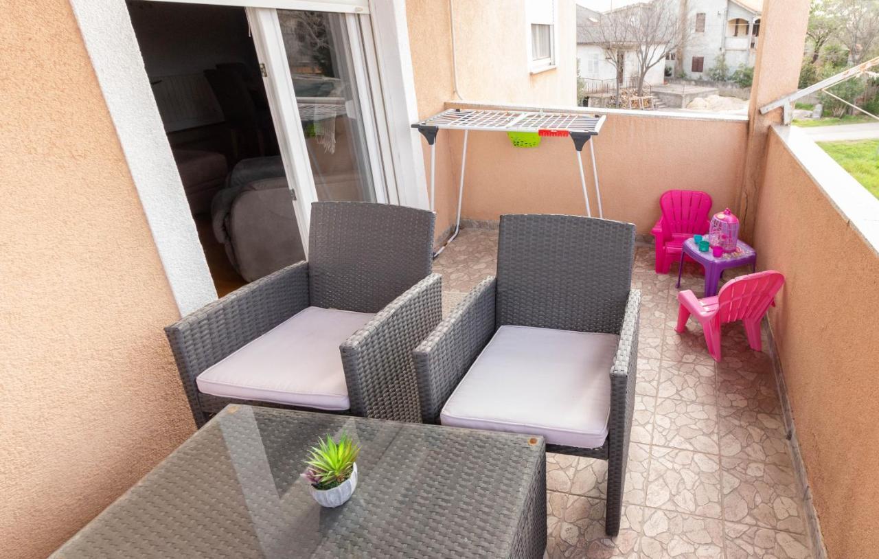 Modern Apartment Sara-Near The Beach Privlaka  Esterno foto