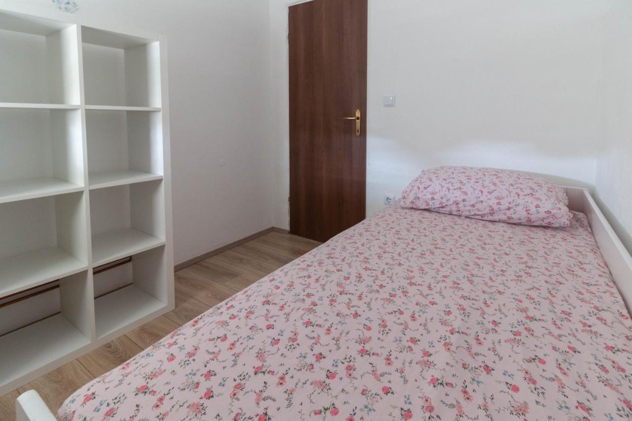 Modern Apartment Sara-Near The Beach Privlaka  Esterno foto